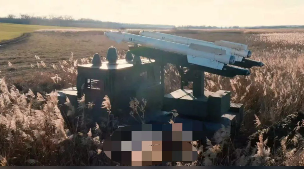 Боевики *"Азова" оснастили свои Хамви пусковыми установками, способными запускать ракеты "воздух-воздух" малой дальности