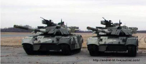 Свежие видеокадры танка Т-80УД в США, в районе испытательного полигона Юма
