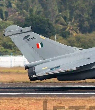 Одним из сбитых индийских Rafale оказался самый первый истребитель с бортовым номером BS 001, поставленный ВВС Индии из Франции 4 ноября 2020 года