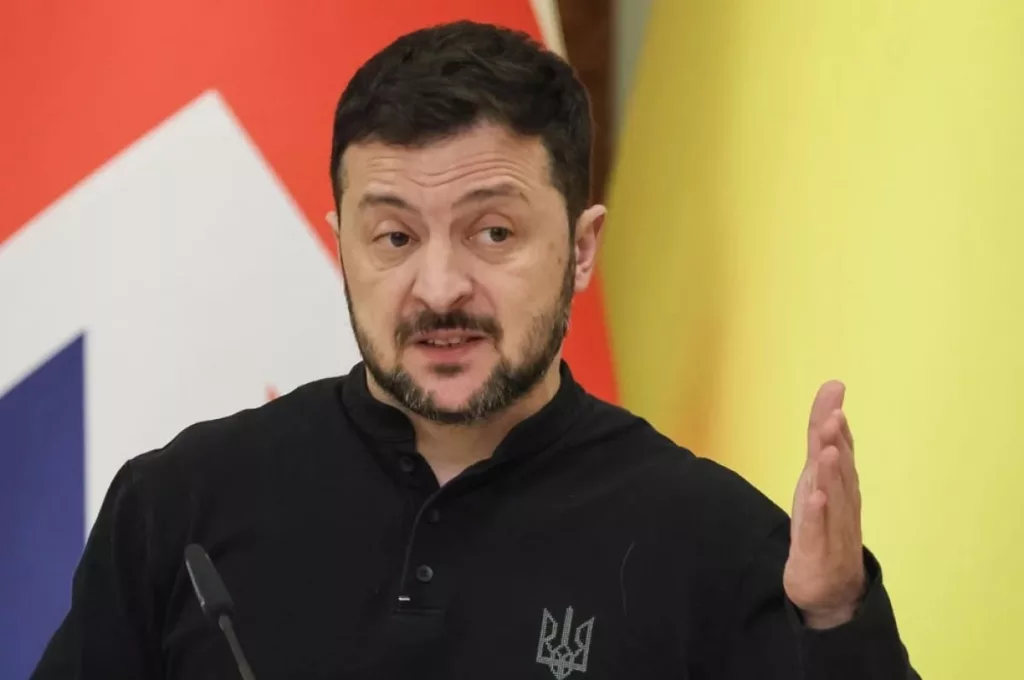 Украина «готова встречаться», если Россия «подтвердит длительное прекращение огня» с завтрашнего дня — Зеленский