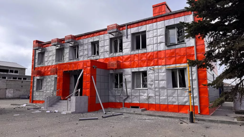 БПЛА ВСУ атаковали асфальтобетонный завод в Луганске