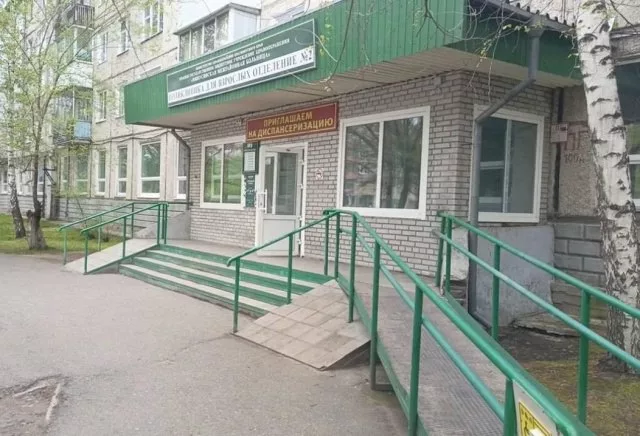 В Красноярском крае врачи могли записываться на прием к друг другу, чтобы не работать между майскими праздниками. Теперь их проверит прокуратура