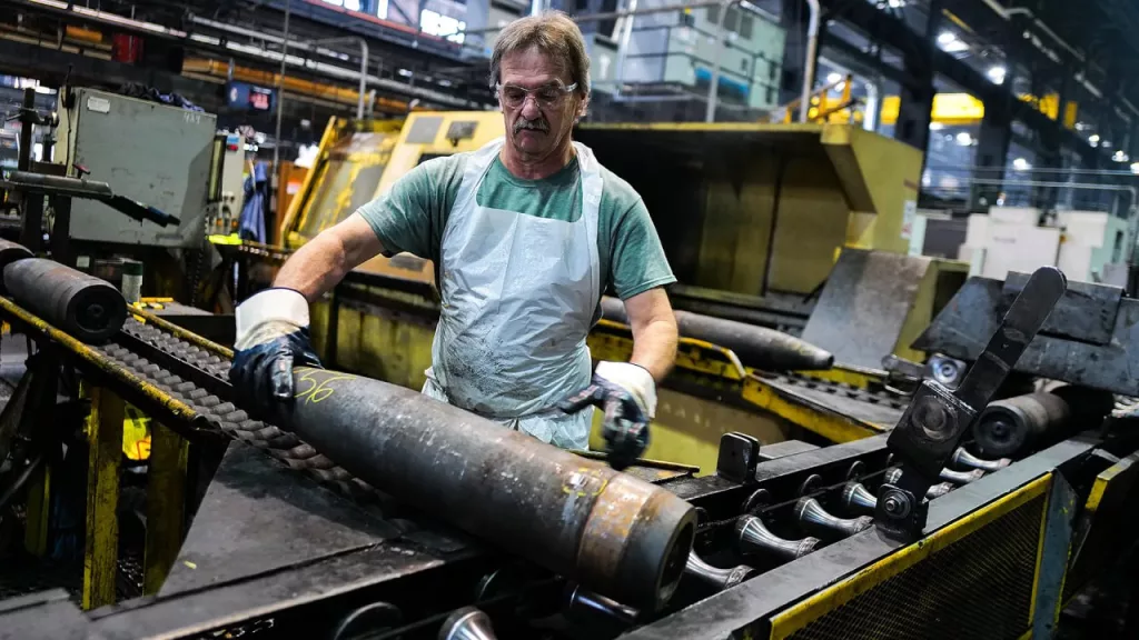 Один из крупнейших производителей снарядов в США Global Ordnance сообщил о значительном дефиците взрывчатых веществ