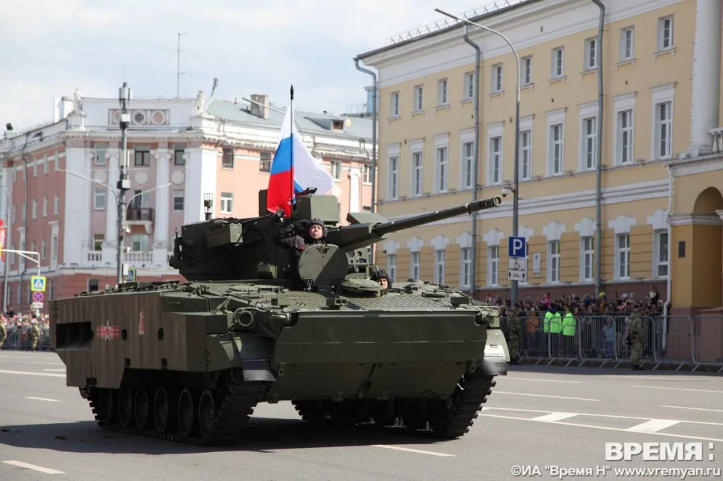 Зенитный артиллерийский комплекс 2С38 «Деривация-ПВО» на параде в Нижнем Новгороде