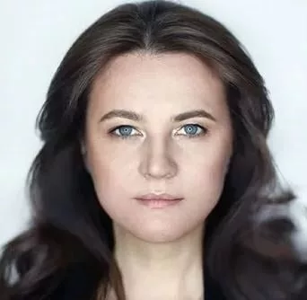 Эксперт Елена Подобреевская, которая с делегацией РФ прибыла в Стамбул, начала свою карьеру в российском МИД в 19 лет