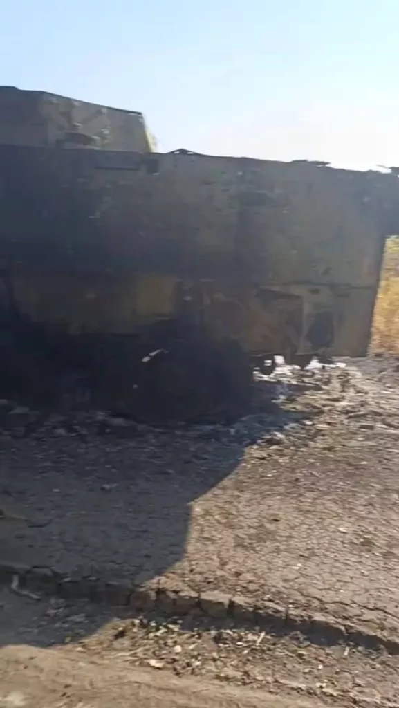 Бронетранспортёр Rosomak польского производства, уничтоженный в районе Волчанска Харьковской области