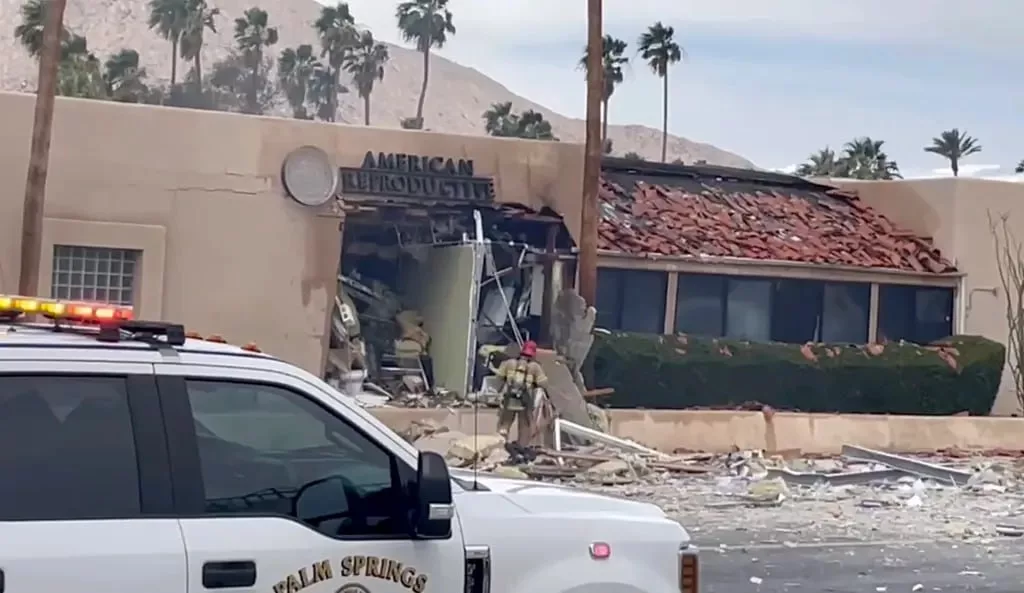 Бомба взорвалась возле клиники репродуктивной медицины в калифорнийском городе Палм-Спрингс. ФБР назвало случившееся терактом