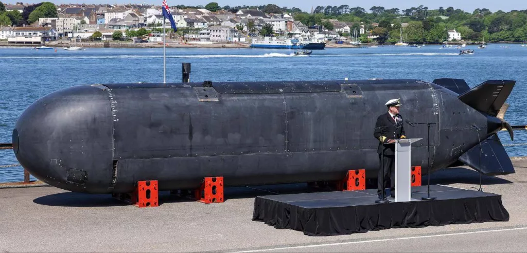 О безэкипажных субмаринах