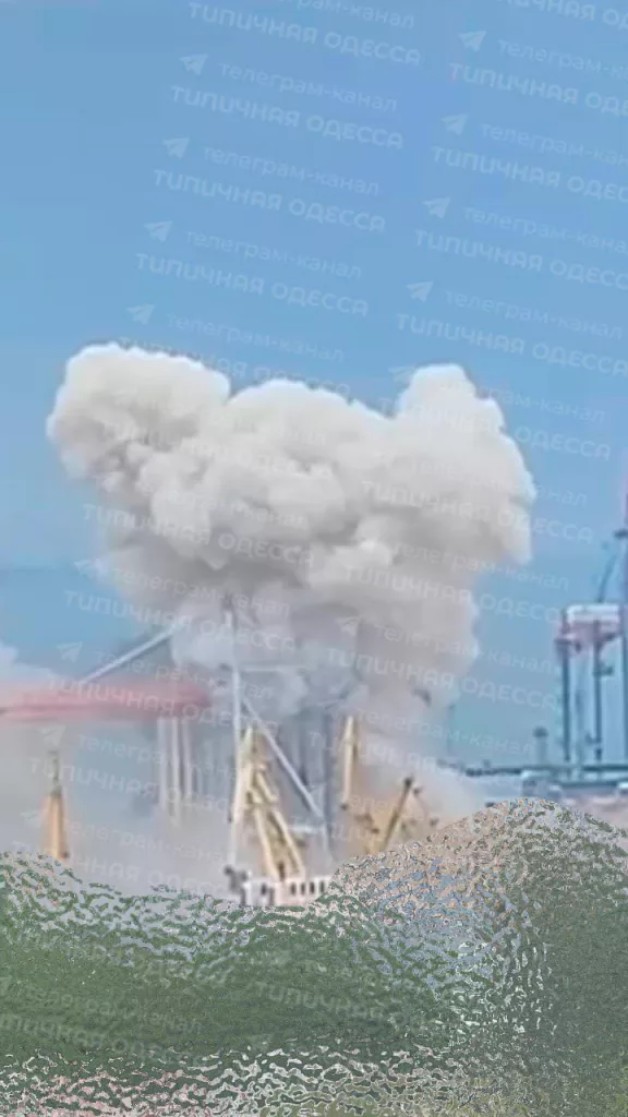 Удар ОТРК «Искандер-М» по инфраструктуре Одесского порта