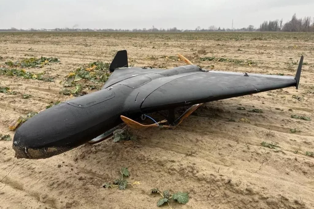 Украина запустила производство нового беспилотника аналогичного "Герани" под названием «Батьяр», разработанного компанией DeepStrikeTech