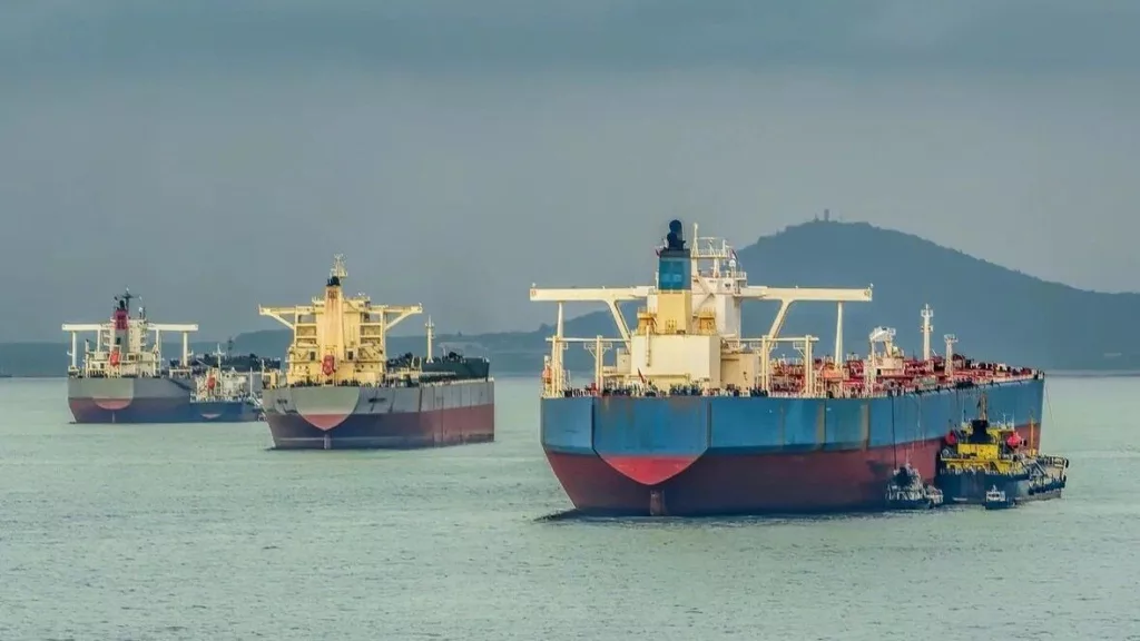 Европейцы развернули бурную слежку за российскими судами на Балтике