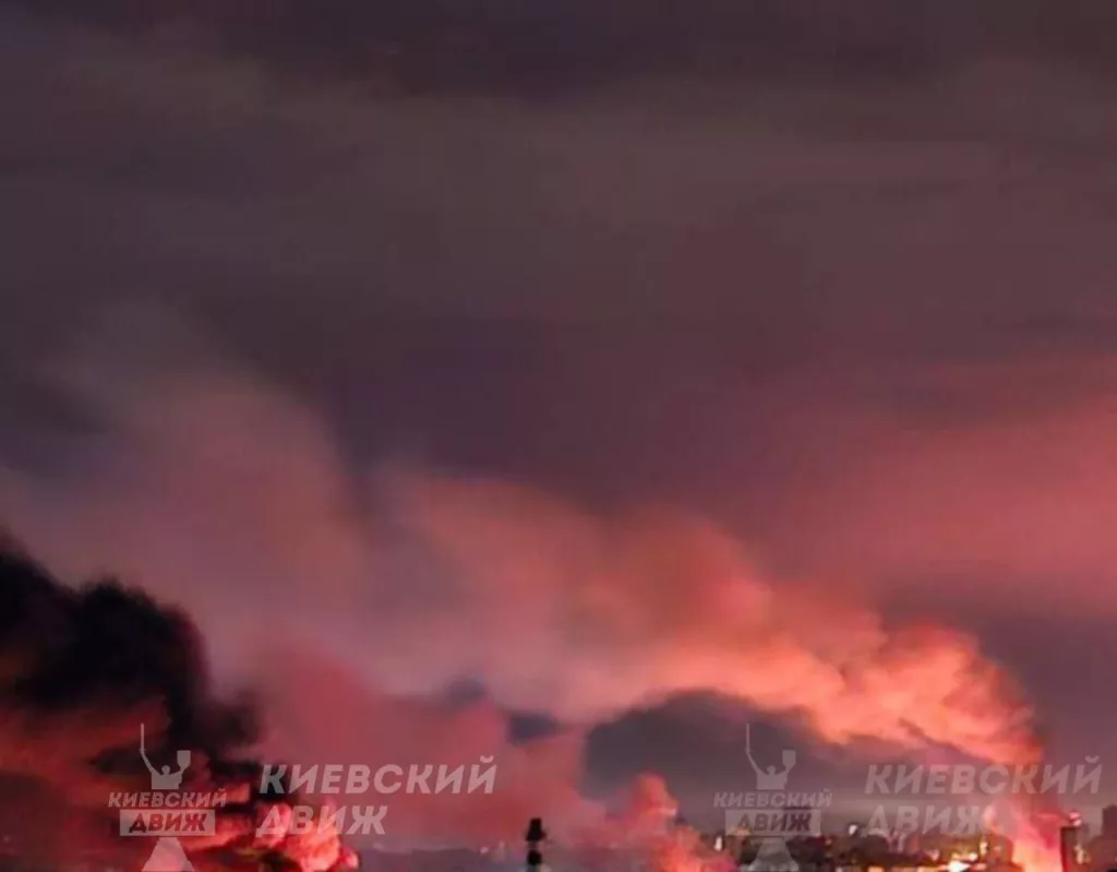 Отмечается, что на предприятии производят дроны, которыми противник осуществляет налеты на территорию России.