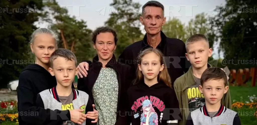 RT узнал, как живёт семья из Суджи: её глава Роман Яценко пешком добирался до дома под пулемётным огнём ВСУ, чтобы спасти пятерых детей