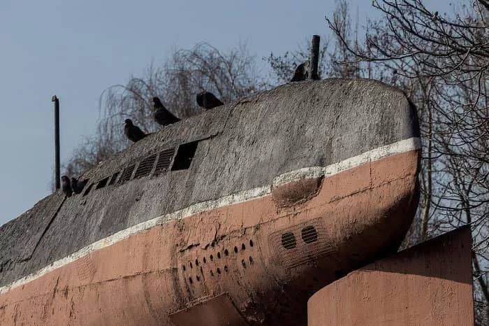 Музейная дизельная подводная лодка М-296 проекта А615, установленная на 411-й батарее в Одессе, признана аварийной. Доступ к ней теперь ограничен сигнальной лентой