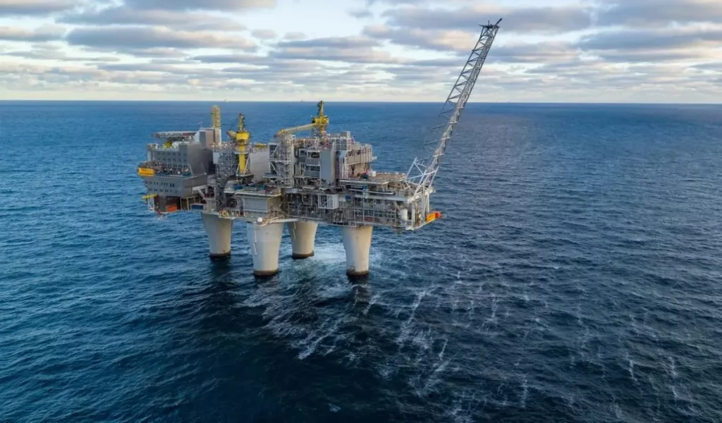 На крупнейшем месторождении Норвегии произошла авария