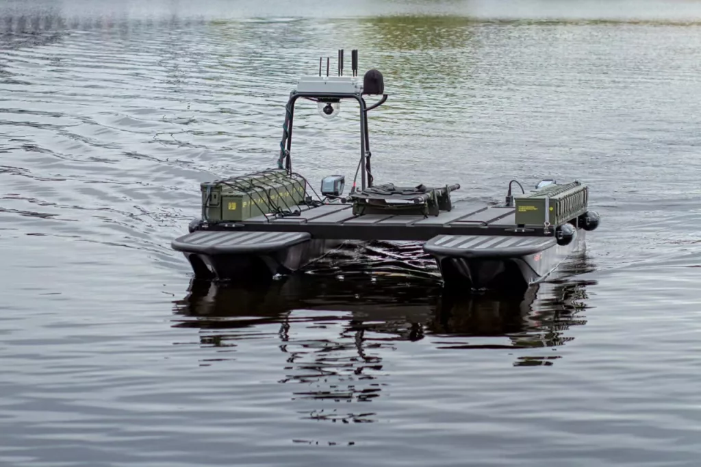 Украина использует латвийские дроны-катамараны Ray для логистики и эвакуации раненных