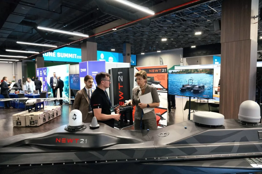 Украина использует латвийские дроны-катамараны Ray для логистики и эвакуации раненных