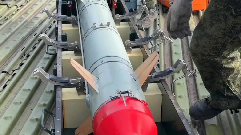 Вылет ударного вертолета Ми-28НМ на боевое применение лёгкой многоцелевой управляемой ракеты Х-39 («Изделие 305») в зоне ответственности группировки войск «Восток»
