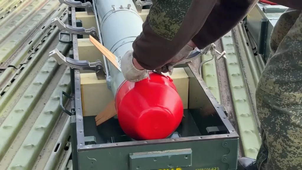 Вылет ударного вертолета Ми-28НМ на боевое применение лёгкой многоцелевой управляемой ракеты Х-39 («Изделие 305») в зоне ответственности группировки войск «Восток»