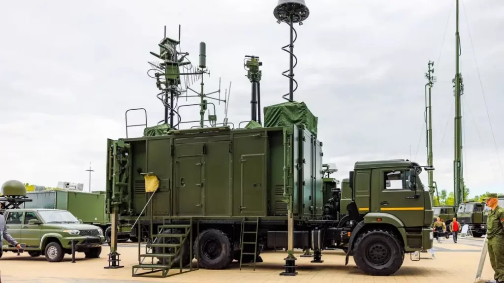 Комплекс радиомониторинга и радиоподавления УКВ-связи Р-936 «Аэро» разработки белорусского КБ Радар представлен на выставке MILEX-2025