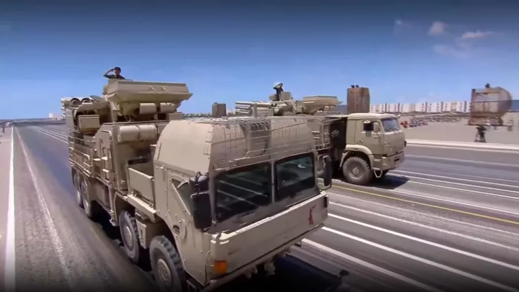 В Ливии прошел масштабный парад с кучей разнообразной российской и советской техники, в том числе новой