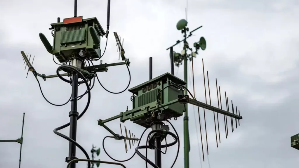 Комплекс радиомониторинга и радиоподавления УКВ-связи Р-936 «Аэро» разработки белорусского КБ Радар представлен на выставке MILEX-2025