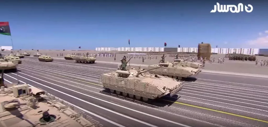 В Ливии прошел масштабный парад с кучей разнообразной российской и советской техники, в том числе новой