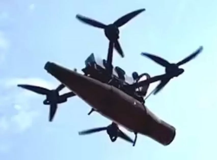 После вчерашней истерики по поводу FPV-дронов РФ в Харькове пошёл прогрев по другим направлениям. Сегодня украинские каналы пишут, что российские дроны-камикадзе начали поражать цели в Днепропетровской области, всего в 17 км от линии фронта