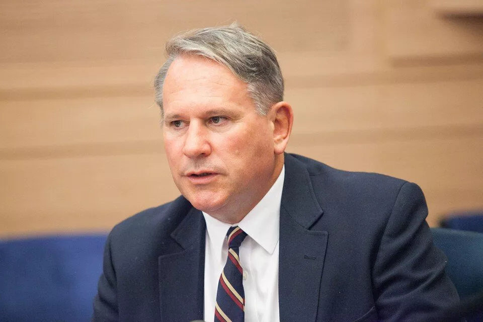 Полковник британской армии в отставке Ричард Кэмп (не последний человек в их военной тусовке) выступил с заявлением, что Лондону пора помочь Украине создать своё ядерное оружие