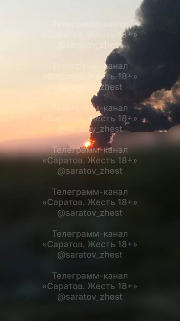 Украинские БПЛА атаковали нефтебазу в Энгельсе Саратовской области