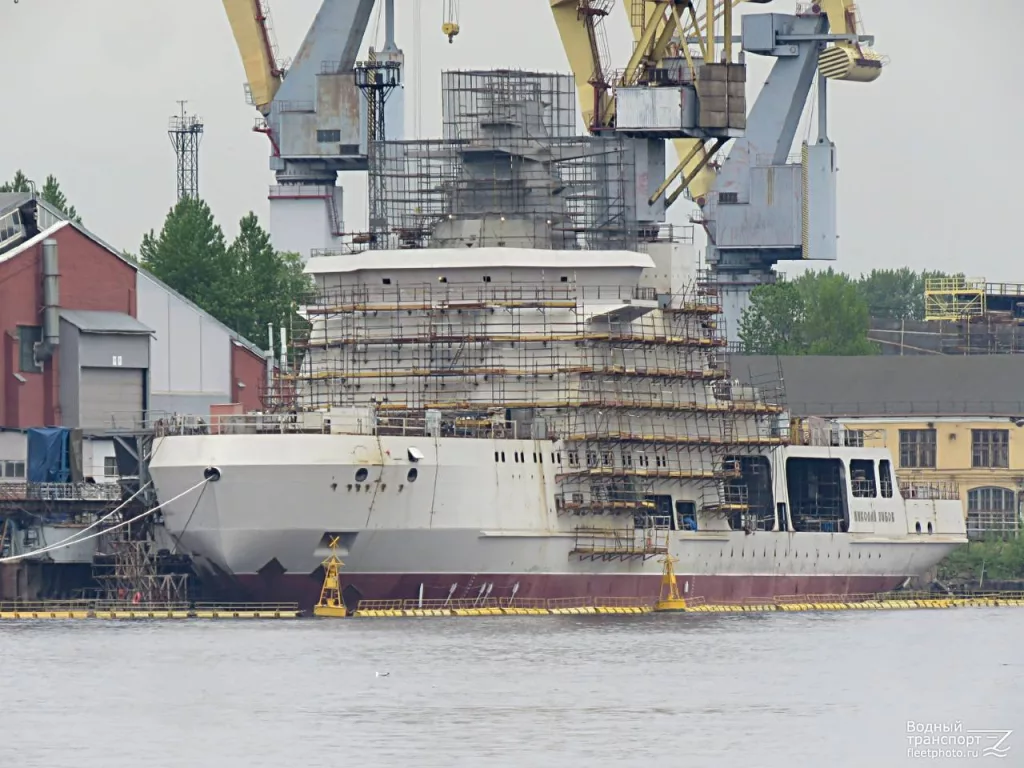 Строящийся на АО "Адмиралтейские верфи" второй ледокольный патрульный корабль «Николай Зубов» проекта 23550 для ВМФ РФ, Санкт-Петербург. Наши дни