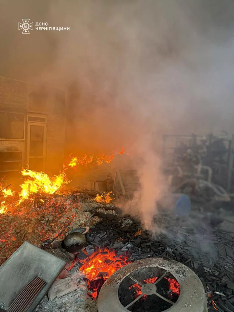 ВС РФ нанесли удары по военным целям в семи областях Украины. Украинские ВВС сообщили, что за прошедшие сутки ВС РФ выпустили рекордное количество БПЛА – 472