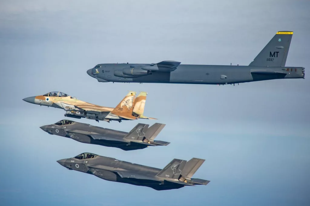 Израиль, по сообщениям из дипломатических и военных источников, активно лоббирует присоединение США к совместной операции по уничтожению ядерного объекта Фордо, рассчитывая на согласование и запуск операции в течение ближайших 48–72 часов