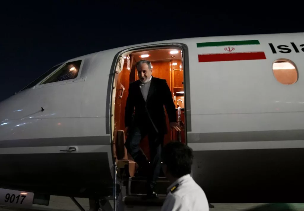 Глава МИД Ирана прибыл в Москву, передаёт агентство IRNA