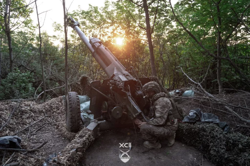 Комбинированное буксируемое артиллерийское 120-мм орудие 2Б16 «Нона-К» на вооружении ВСУ ведет огонь французскими нарезными минами HE-120-PR14