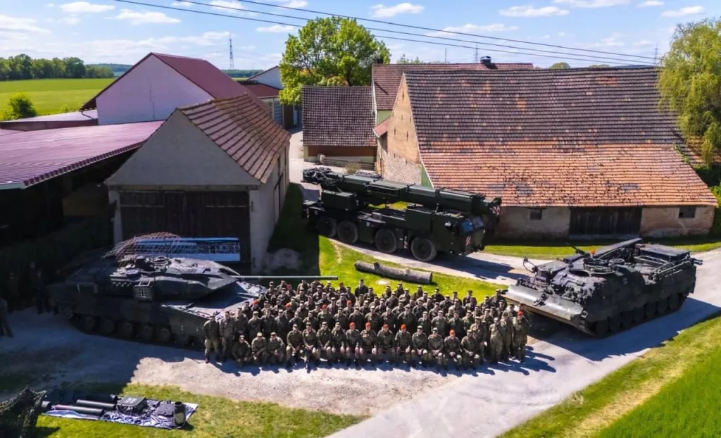 Тем временем Германия демонстрирует свои потуги в антидроновой защите бронетехники