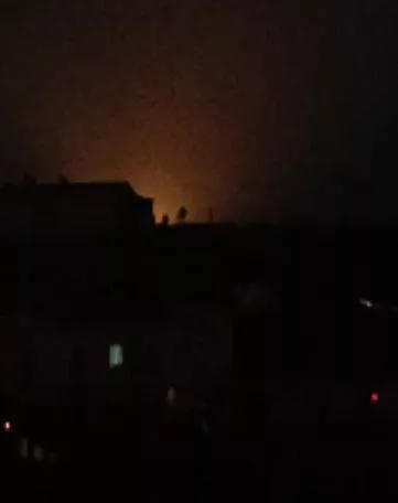 ВС РФ поражают цели в Харькове. В местных пабликах пишут, что в городе зафиксировано несколько пожаров после попаданий беспилотников