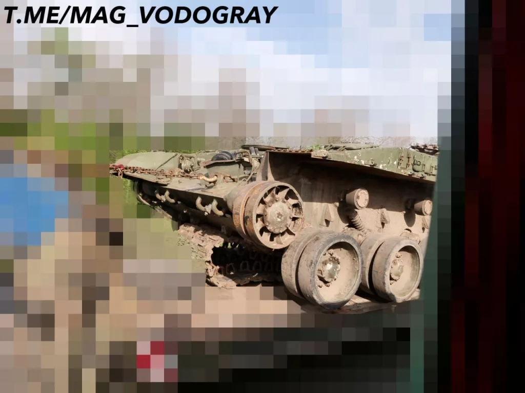 Очередной эрзац (кадры 1) на шасси САУ 2С19 "Мста-С" засветился на вооружении украинской армии