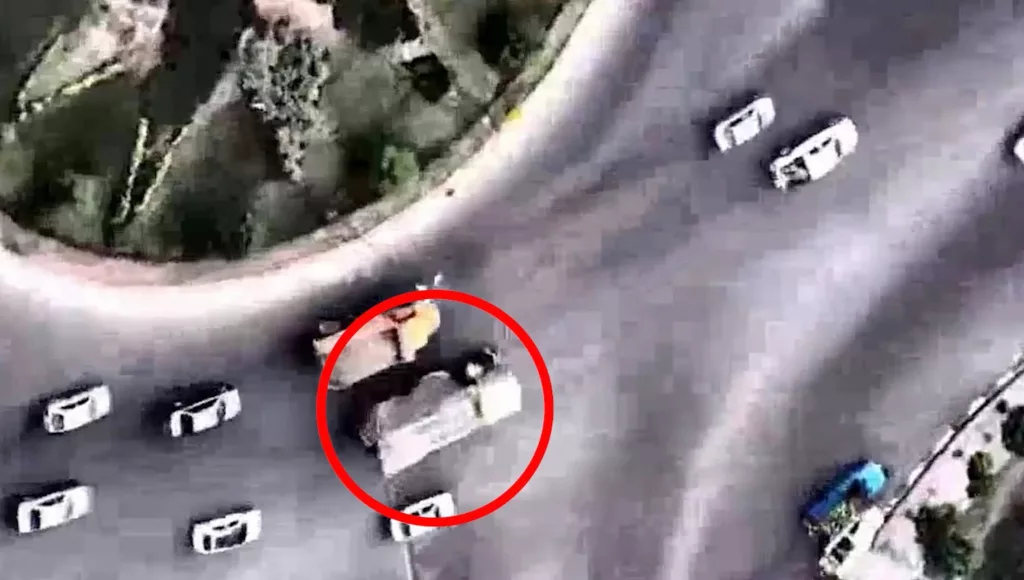 Израильский БПЛА отслеживает передвижение на улицах Тегерана, предположительно, ЗРК Mersad-16