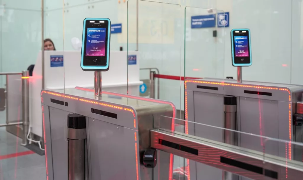 В России тестируют посадку на авиарейсы по биометрии без паспорта