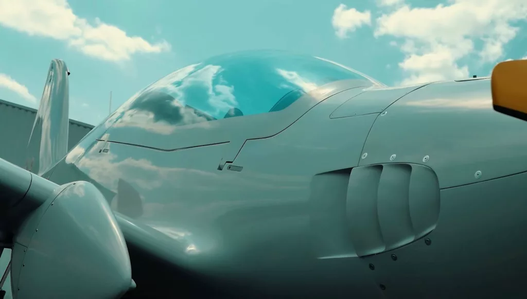 Представленный на Парижском авиасалоне легкомоторный самолёт Shark от компании SHARK.AERO, оборудованный комплексами РЭБ для подавления дронов