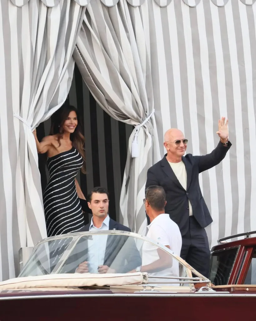 Обстановка в Италии - Джефф Безос арендует практически всю Венецию для своей свадьбы - ее проведение оценивают в 4 миллиарда рублей