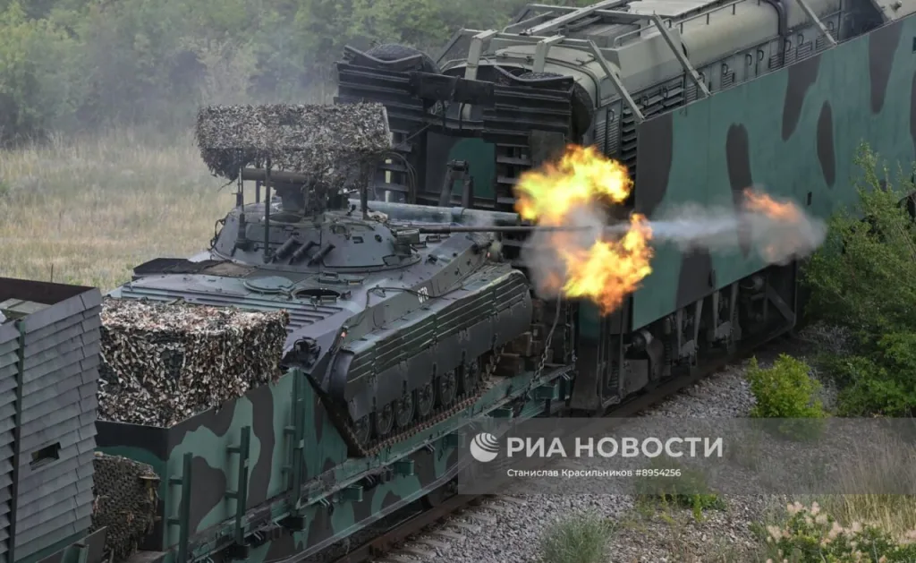 Бронепоезд «Енисей» группировки войск «Центр» во время боевого слаживания