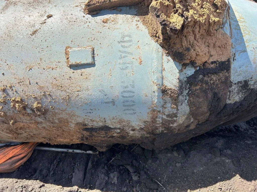 Редкое видео взрыва фугасной авиабомбы ФАБ-3000 вблизи. Это был контролируемый подрыв неразорвавшегося боеприпаса