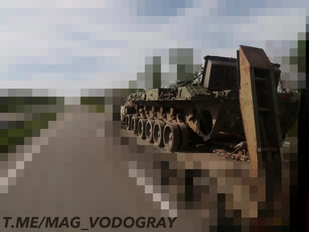 Очередной эрзац (кадры 1) на шасси САУ 2С19 "Мста-С" засветился на вооружении украинской армии