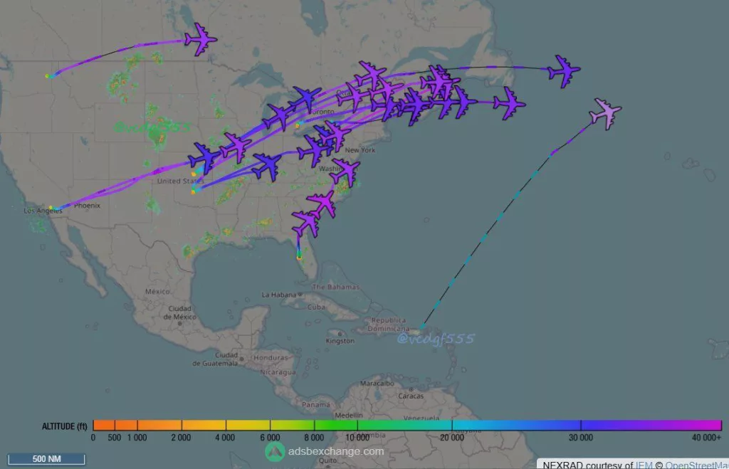 Американцы присоединяются к банкету. Этой ночью с американского континента в восточном направлении вылетело не менее 26 самолетов-заправщиков ВВС США с разных авиабаз