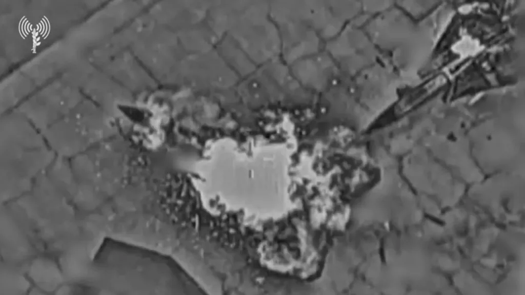 Уничтожение иранских истребителей F-14 Tomcat ударами ВВС Израиля