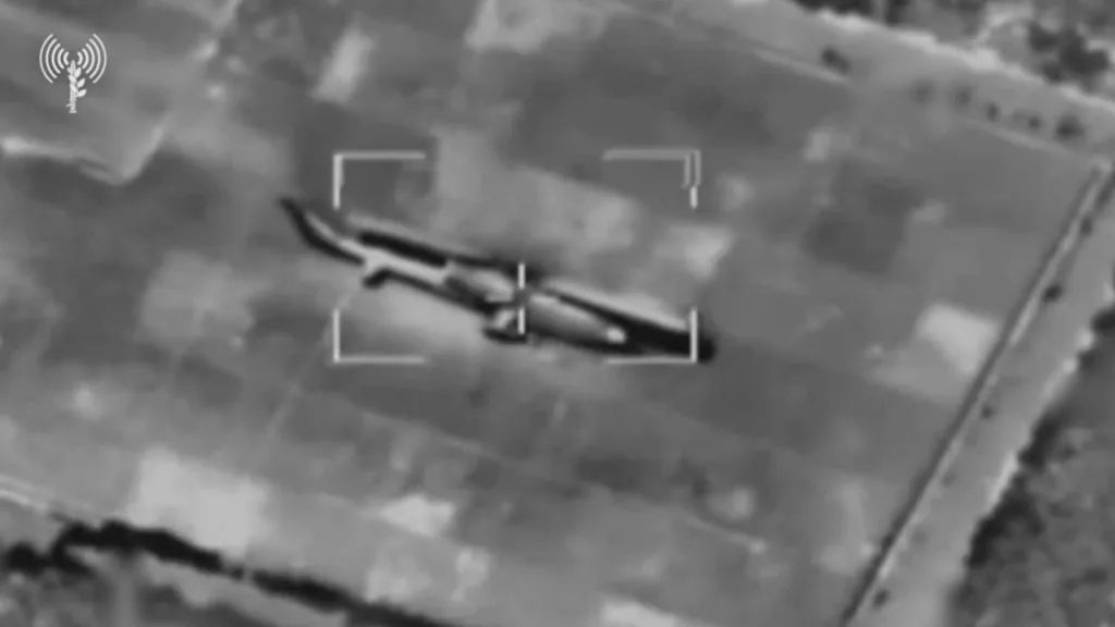 Заявлено как уничтожение 5 ударных вертолетов AH-1J (или их иранской версии Toufan) ударами ВВС Израиля