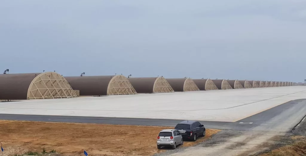 Тем временем на авиабазе ВВС США Кусан в Южной Корее завершили строительство 30 укрепленных железобетонных укрытий для базирующихся там сейчас истребителей F-16 C/D