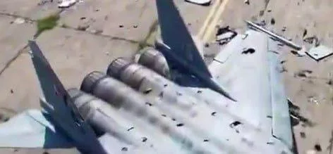 Нейроперемога. Украинские каналы распространяют видео разбитой авиации, выдавая ИИ кадры за реальность
